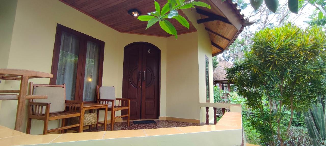 Bara Beach Bungalows Bira Exterior photo