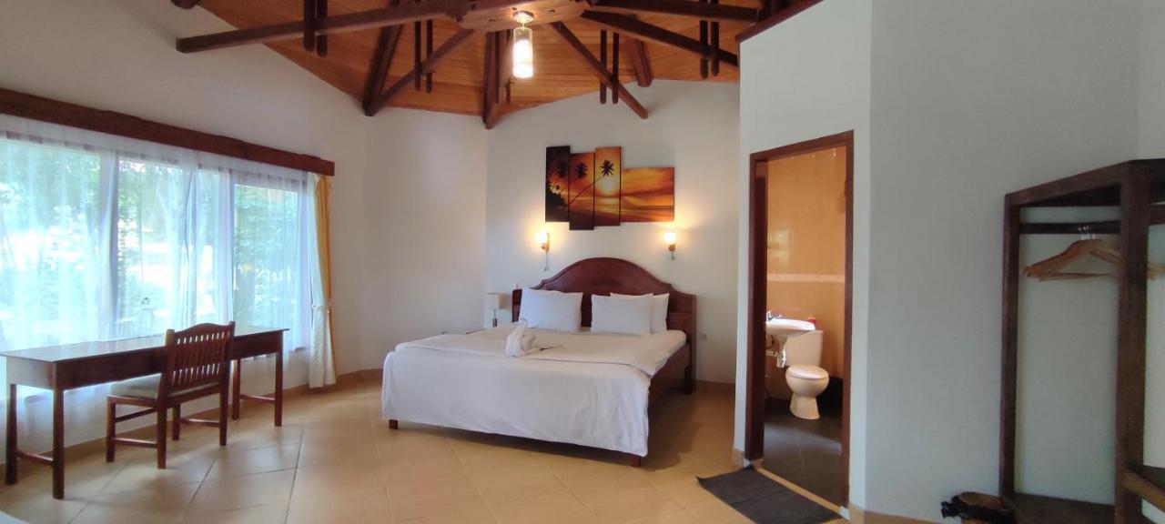 Bara Beach Bungalows Bira Exterior photo